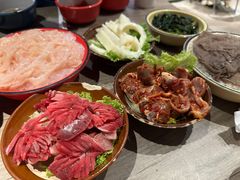 小郡花-王歘歘·chuǎ火锅(五道营店)