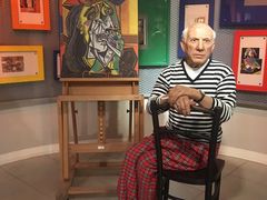 -曼谷杜莎夫人蜡像馆