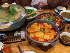 -老滇山寨•云南特色菜•地方菜•民族风情歌舞表演(金碧店)