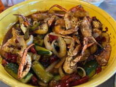 -休记光头香辣蟹干锅店(衣冠庙店)