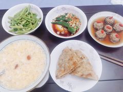 -鲸励母婴月嫂(望京店)