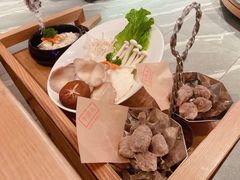-左庭右院鲜牛肉火锅(环球港店)