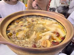 -威邵鸡煲(西华路总店)