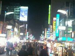-六合夜市