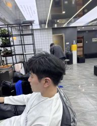 -藤野造型专业烫染接发