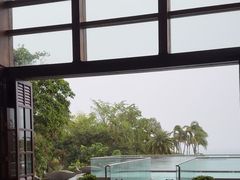 -亚龙湾喜来登·美景台大堂吧