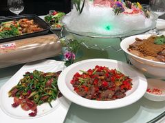 黄瓜花炒腊肉-云庭汇·粤菜海鲜(东盟盛天地店)