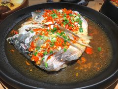 招牌鱼头-湘间田舍(北仑银泰店)