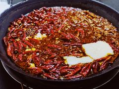 锅底颜色真的很赞-肥龙火锅(南坪店)
