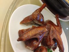 脆皮乳鸽-海逸海鲜酒家(古北店)