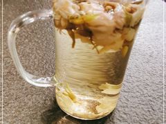 -蝴蝶里·粤菜·点心(滨江龙湖店)