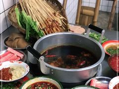 -咏勝锑锅麻辣烫(净居寺路总店)