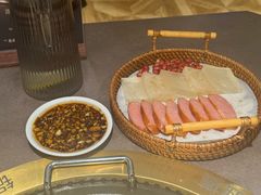 -锅飘飘·东北铁锅炖(雨花客厅店)