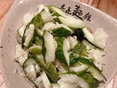 -亮亮面馆(经六路店)