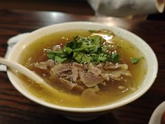 牛肉粉丝汤-哑巴生煎(临顿路店)