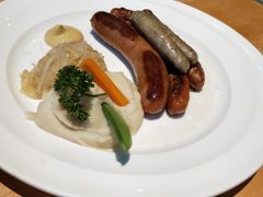 -LENBACH兰巴赫西餐啤酒坊(大连东港店)