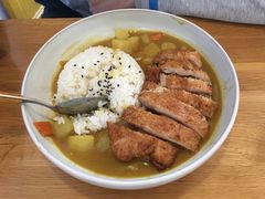 黄咖喱鸡排饭-About Bistro關於·泰式家庭料理