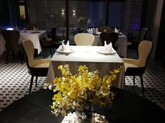 -Erman岩烧牛排(虹桥南丰城店)