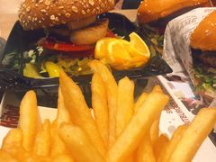 -The Habit Burger Grill 哈比特汉堡(复兴soho店)