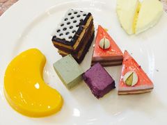 -舜耕山庄四时万和自助餐厅