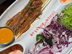 -威记烧嘢·南宁烧烤·超级生牛(绿地店)