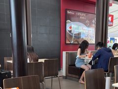 大堂-麦当劳(深圳北站高铁店)