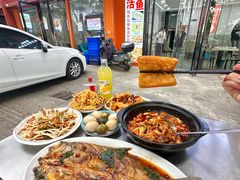 -丹水桥地锅鱼·翘嘴鲌·地方特色全鱼宴(丹江口大坝店)