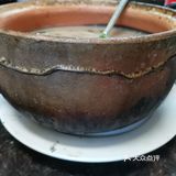 店里还有特制酱料蘸粥里的海鲜