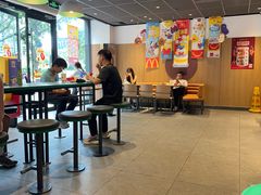 -麦当劳(十字街店)