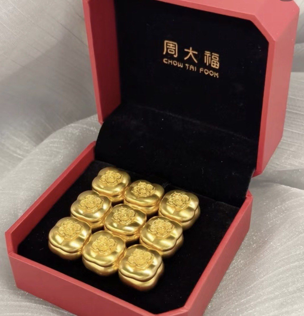 周大福新品投资金条小柿子