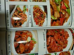 -小草房川菜馆(华茂街店)