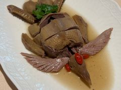 当归香露石燕鸽-广州富力丽思卡尔顿酒店·丽轩·粤菜