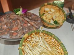-喃喃椰·糟粕醋·椰子鸡火锅(七堡花园店)