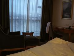 -维也纳酒店(广州番禺大石江景花园店)