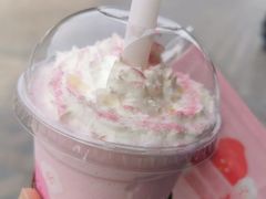 樱花白巧瑞纳冰-luckincoffee瑞幸咖啡(江宇世纪城店)