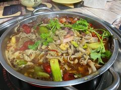 -李记万州烤鱼黔江鸡杂(南岸区店)