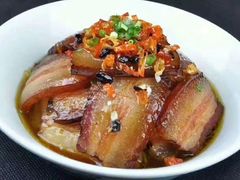 -园中园美食城