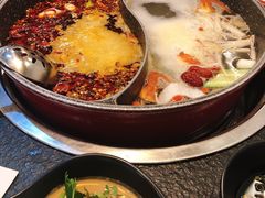 鸳鸯锅底-成都玉林串串香(世纪港湾店)