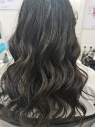 -艾米莉 烫染沙龙
