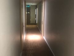 -卡罗酒店(东门晒布地铁站店)