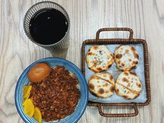 榨菜鲜肉小烤饼-爬山街·衢州烤饼小卖铺(高新万达店)