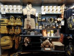 -九又四分之三站台哈利波特商店