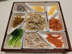 -梅花香里大酒店(郁金香路店)