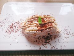 主厨甜品拼盘-YUE·6·西式融合餐厅(外滩六号店)