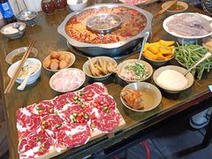 -渝嘴小老弟老火锅(华新村店)