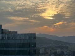 -Hi City·城市之巅