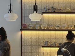 -Café Monson
