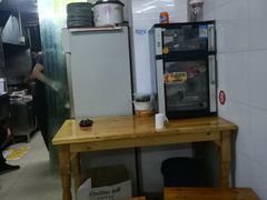 大堂-何记酿皮店(西流湾店)