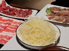 -贵府酸汤牛肉火锅·贵州老字号(飞山街店)