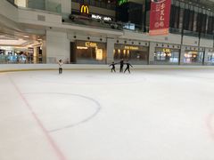 -冰纷万象滑冰场(深圳万象城店)